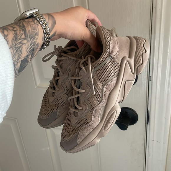 Adidas - Picture 3 of 3